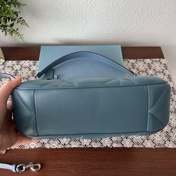 Coach Teri Diamond Quilted Hobo Silver Light Mist - Picture 9 of 14